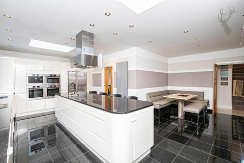 16 Tycehurst Hill, Loughton, IG10 1BU