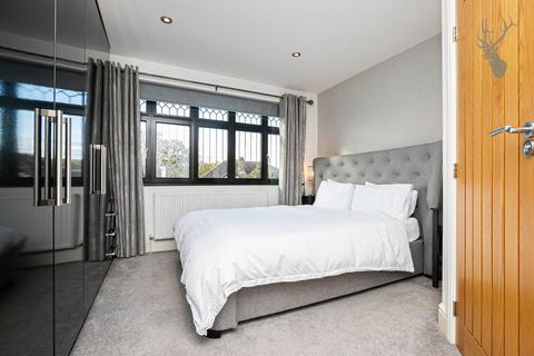 16 Tycehurst Hill, Loughton, IG10 1BU