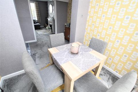 25 Moorside Gardens, Bradford, BD2 3RE