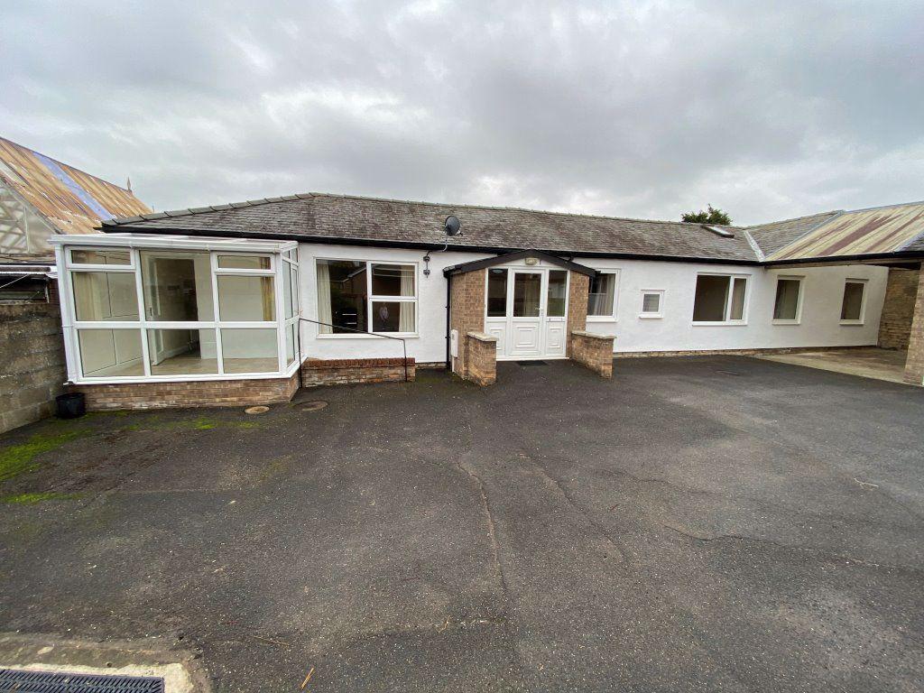 Church Walk, Metheringham, Lincoln 3 bed bungalow £765 pcm (£177 pw)