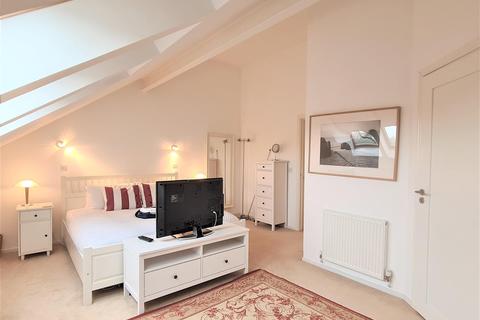 44 Brunel Quays, Lostwithiel, PL22 0JB