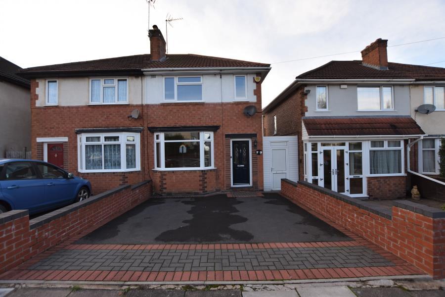 Thurlestone Road, Longbridge 3 bed semidetached house £180,000
