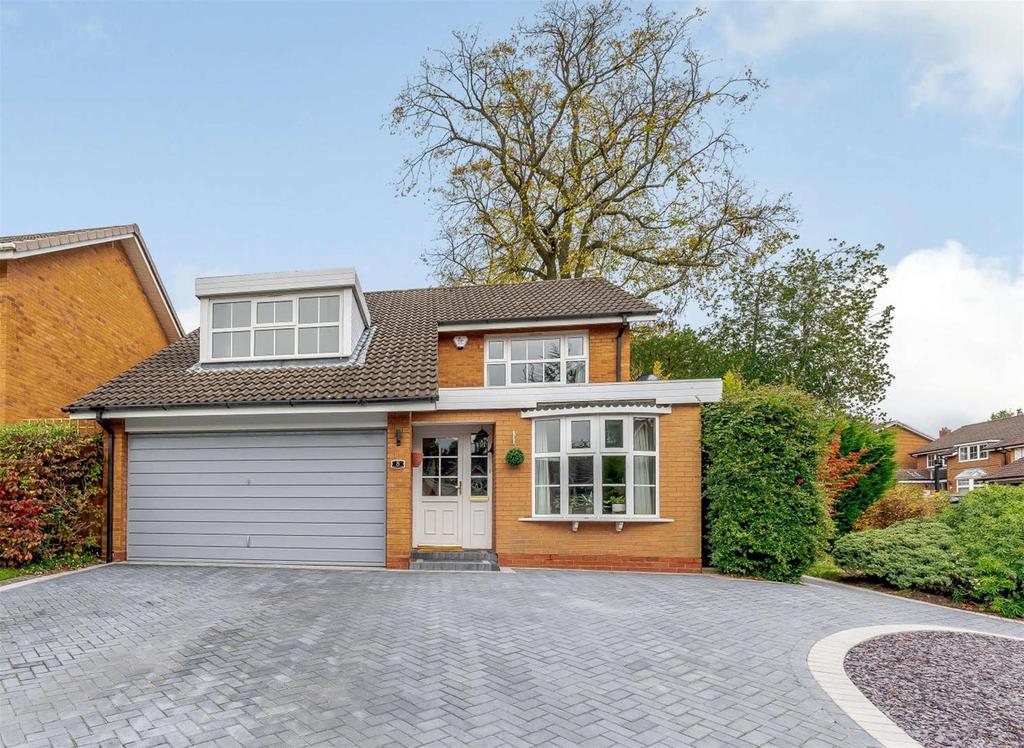 Rockingham Gardens, Sutton Coldfield, B74 2PN 4 bed detached house £