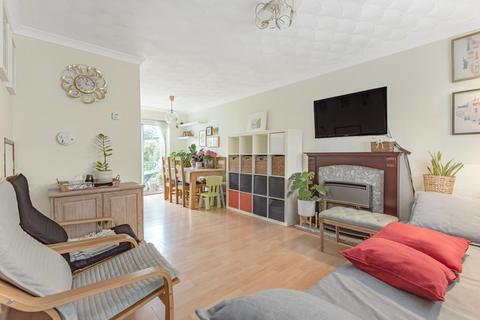15 Evergreens Close, Swindon, SN3 4HN