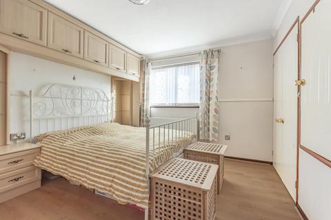 15 Evergreens Close, Swindon, SN3 4HN