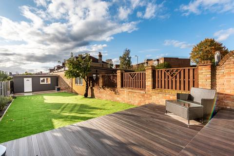 197 Westmount Road, Eltham, London, SE9 1XY
