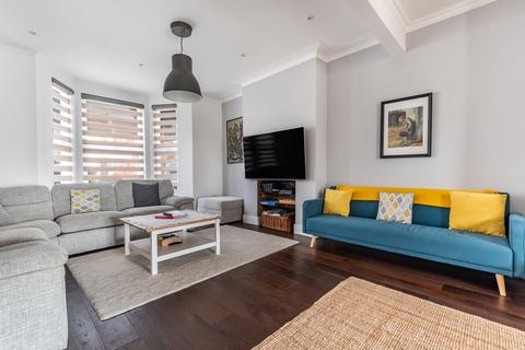 197 Westmount Road, Eltham, London, SE9 1XY