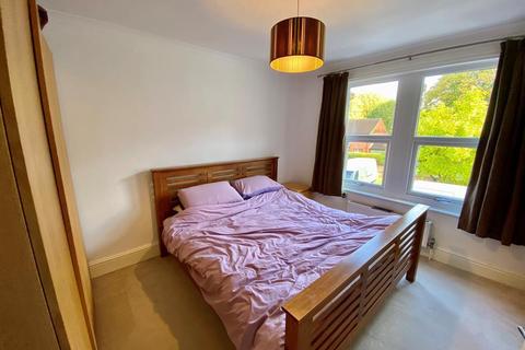 18 Everlands, Cam, Dursley, GL11 5NL