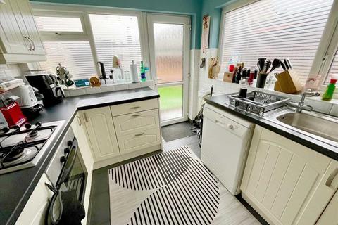 2 bedroom semi-detached house for sale, Walton Road, Bushey, WD23.