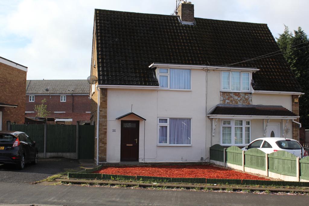 Russells Hall Road, Dudley 2 bed semidetached house £595 pcm (£137 pw)