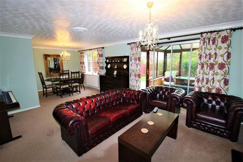 17 Brittons Close, Sharnbrook, Bedford, MK44 1PW