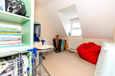 Flat 7, 2 Burtley Road, Bournemouth, BH6 4AP