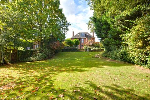 15 Parkgate, London, SE3 9XF