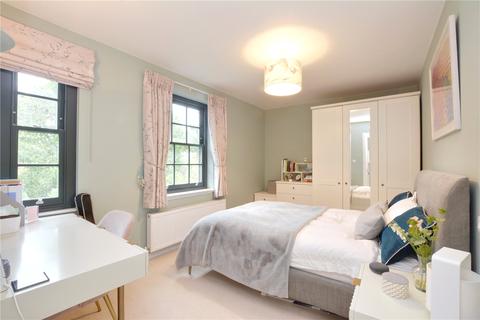 15 Parkgate, London, SE3 9XF