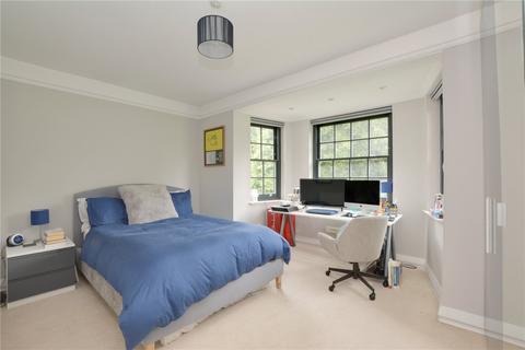 15 Parkgate, London, SE3 9XF