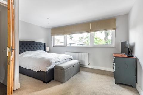 29 Yeoman Close, London, SE27 0PS