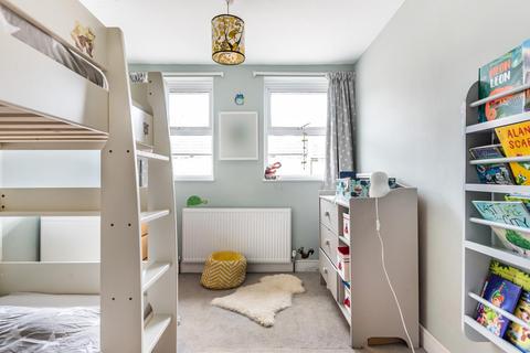 29 Yeoman Close, London, SE27 0PS