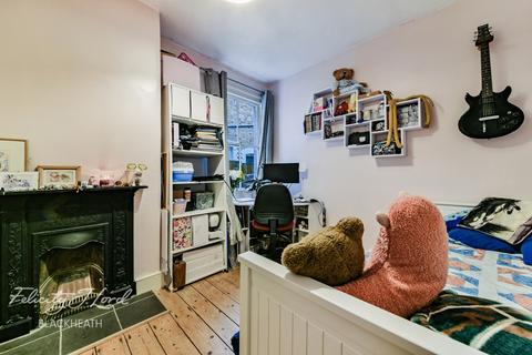 16a Eversley Road, London, SE7 7LD