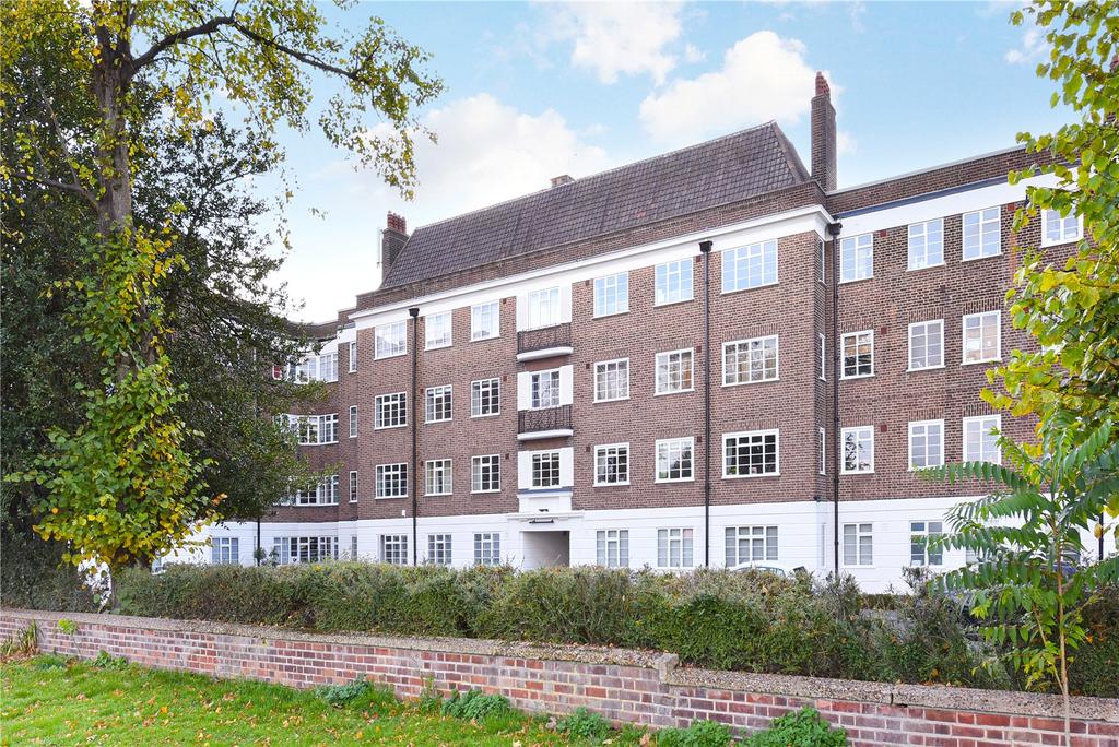 Dartmouth Court, Dartmouth Grove, Blackheath, London, SE10 2 bed flat