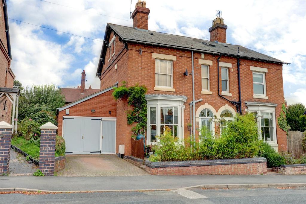 Corbett Street, Droitwich, WR9 5 bed semidetached house £375,000