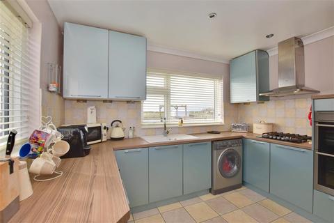 59 Leonard Road, Greatstone, New Romney, TN28 8RX
