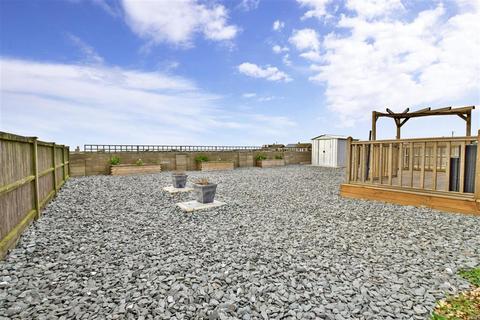 59 Leonard Road, Greatstone, New Romney, TN28 8RX