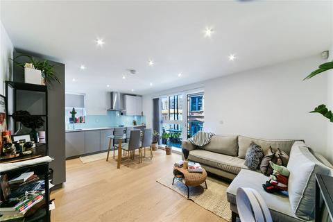 1 bedroom apartment to rent, Davenant Street, Aldgate East, London, E1