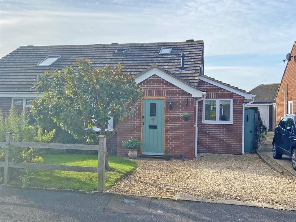 Swallow Drive, Milford on Sea, Lymington, SO41 2 bed semidetached