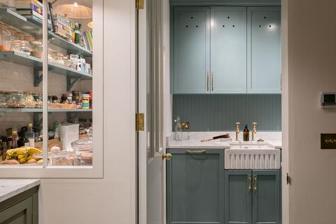 32 Groom Place, London, SW1X 7BA