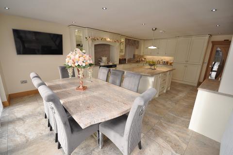 24 Common Road, Brierley, Barnsley, S72 9ES