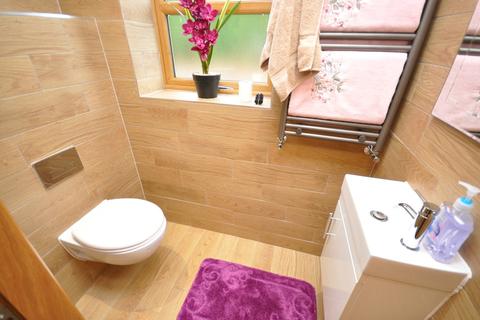 24 Common Road, Brierley, Barnsley, S72 9ES