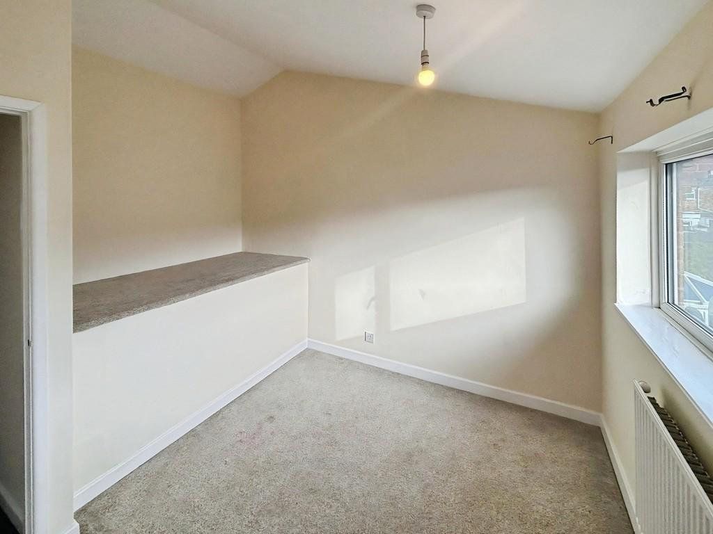 Be365430-bedroom