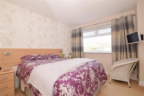 15 Deerhurst Close, Longfield, DA3 7LL