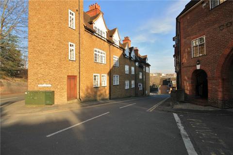 Studio to rent, Wycliffe Buildings, Portsmouth Road, Guildford, Surrey, GU2