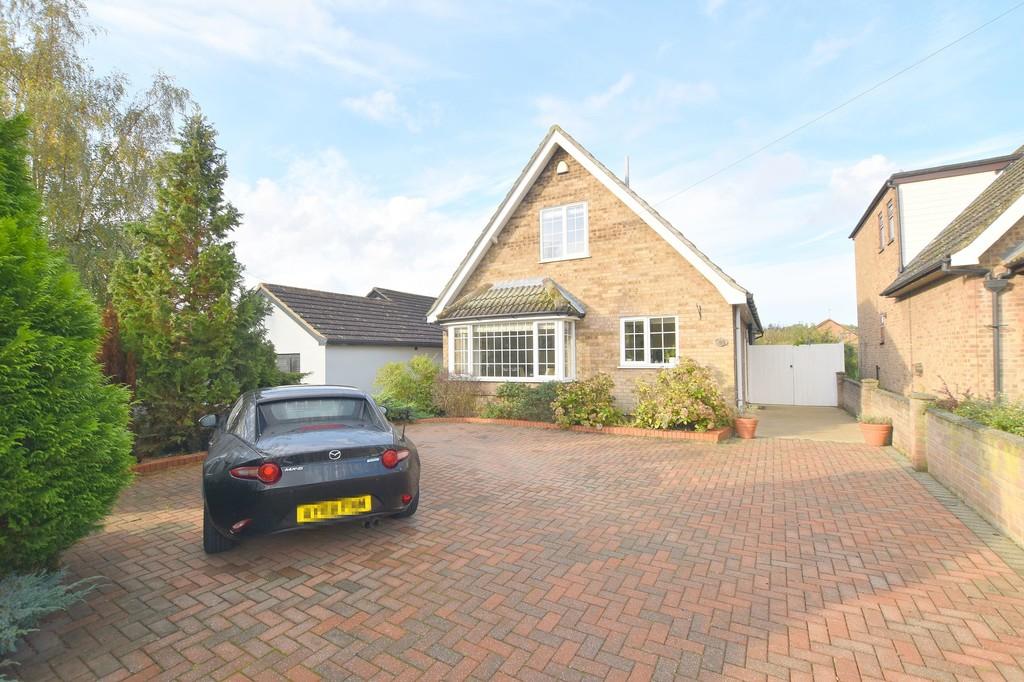 Holly Road, Kesgrave, IP5 1HX 4 bed detached house £500,000