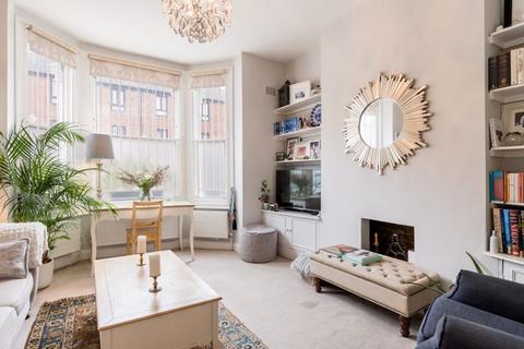 70b Hadyn Park Road, London, W12 9AG