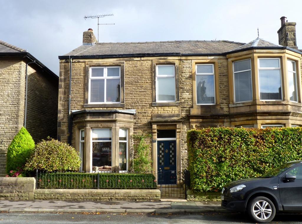 Pimlico Road, Clitheroe, BB7 2AH 4 bed semidetached house £310,000