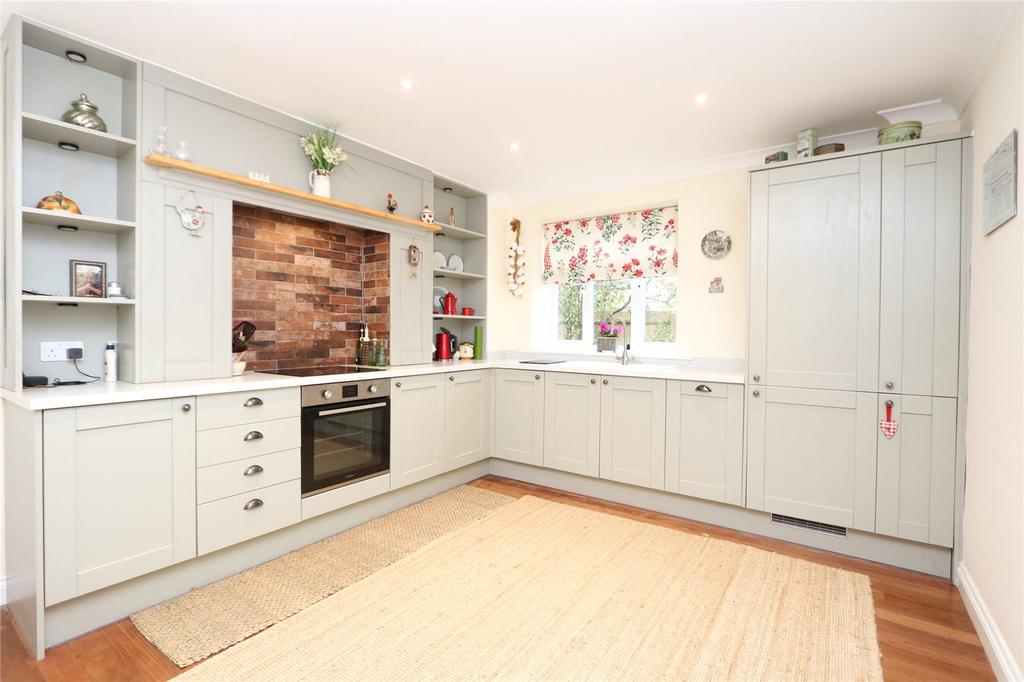 High Street, Yardley Gobion... 3 bed end of terrace house £375,000