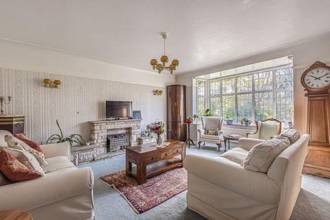 26 Beeches Walk, Carshalton, SM5 4JT