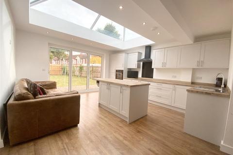 91 Aldermoor Lane, Stoke, Coventry, CV3 1BS