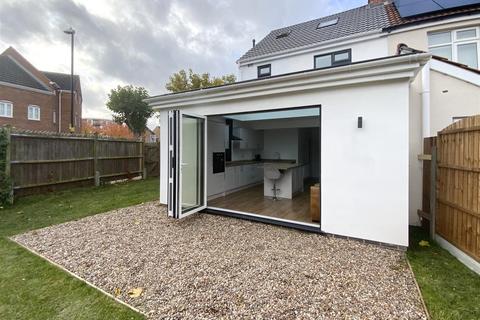 91 Aldermoor Lane, Stoke, Coventry, CV3 1BS