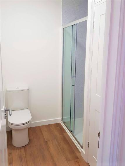 Shower room: