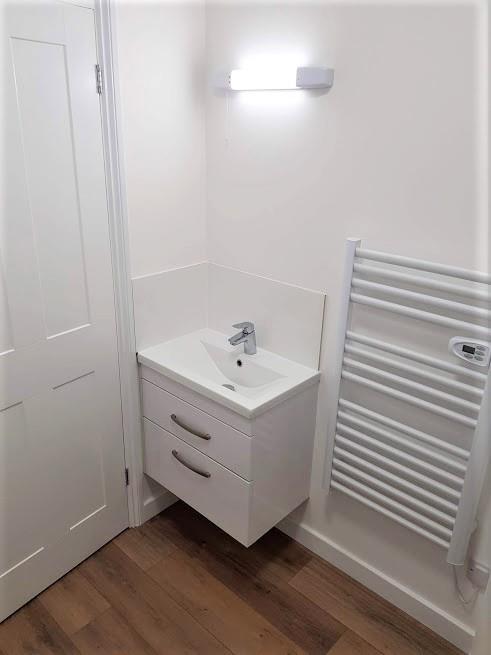 Shower room: