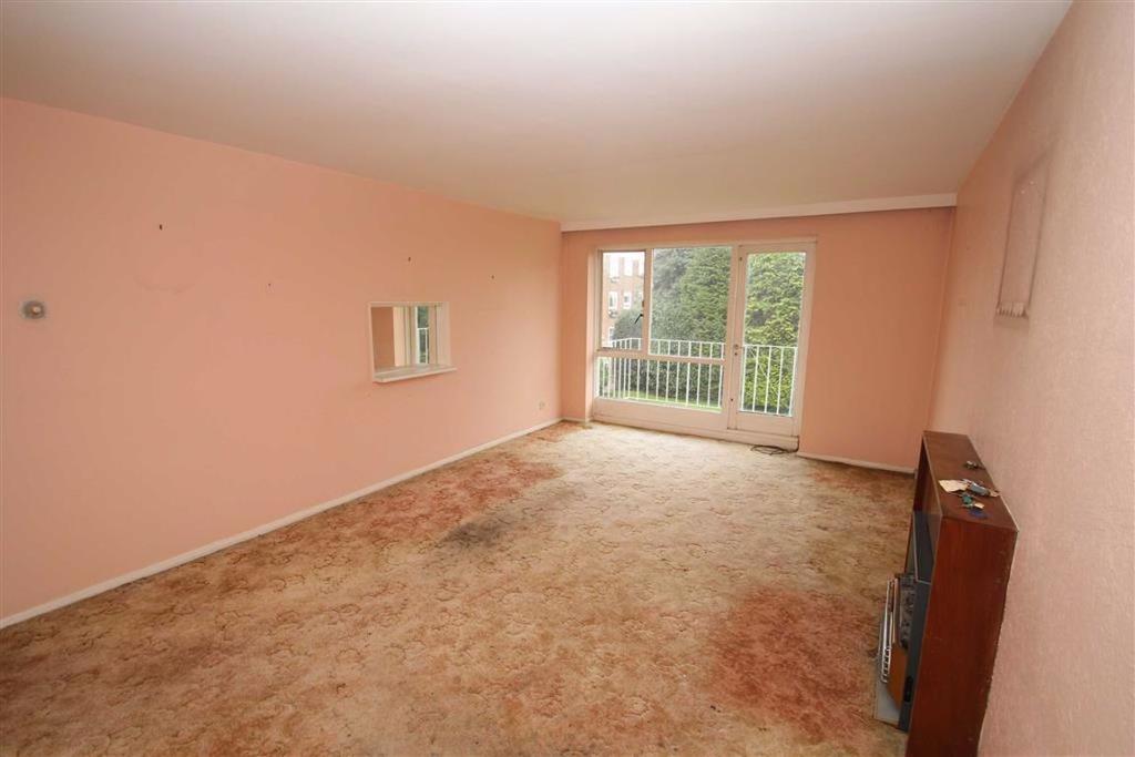 Greenhill, Buckhurst Hill, Essex 2 bed flat £350,000
