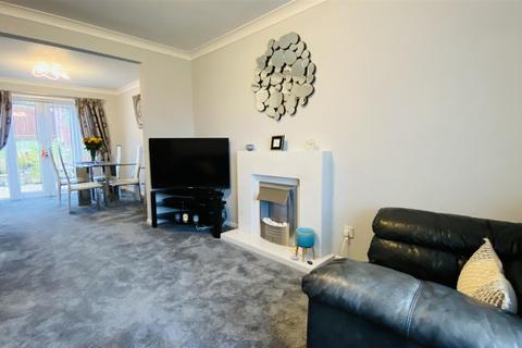 5 Eppleton Hall Close, Seaham, SR7 0LG