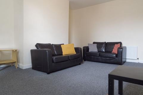 3 bedroom apartment to rent - Grosvenor Gardens, Jesmond Vale - 3 bedrooms - 75pppw