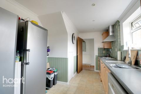 67 Bader Way, Rainham, RM13 7HU