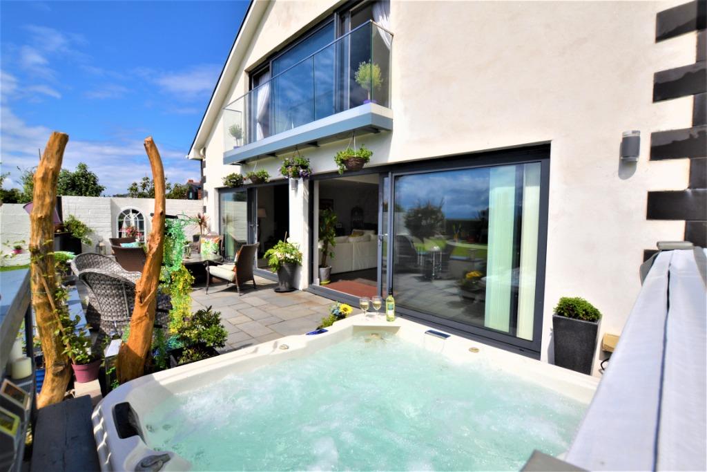 Ardrossan Road, Seamill, North... 4 bed detached house £4,400 pcm (£1,015 pw)