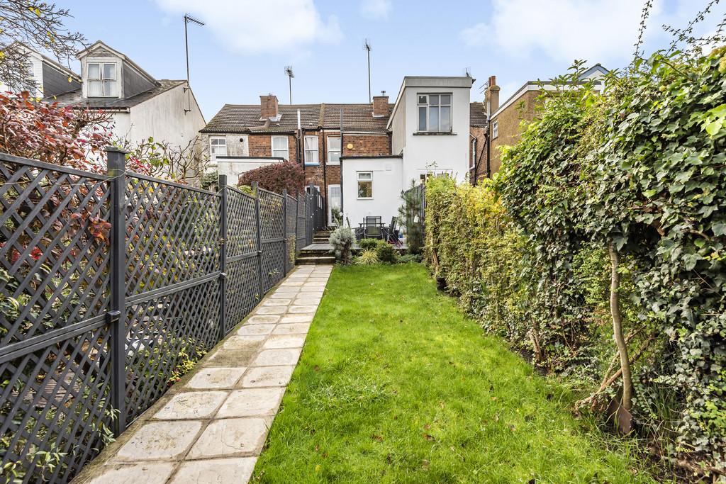 Calvert Road, 2 bed terraced house £500,000