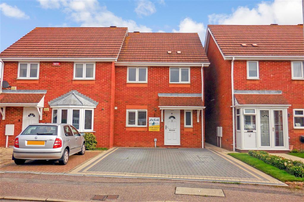 Hunters Walk, Sholden, Deal, Kent 3 bed semidetached house £270,000